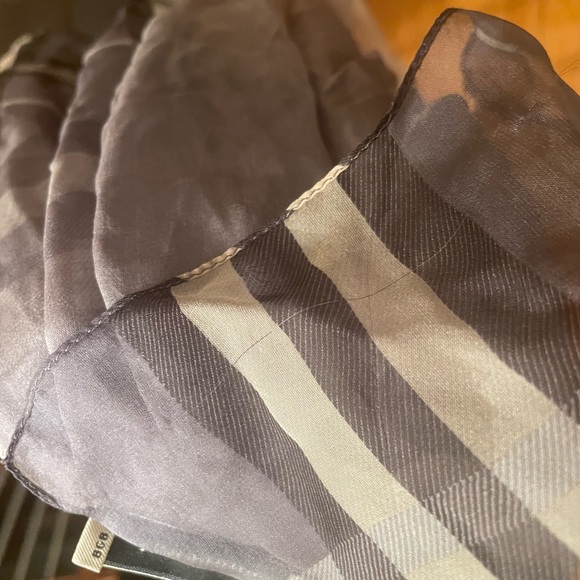 Burberry silk Plaid Scarf in grey, very long. Used. Best offer will be accepted - Picture 7 of 7